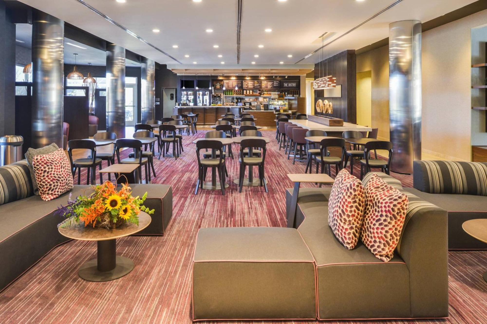 Courtyard By Marriott Columbus Гроув Сити Екстериор снимка