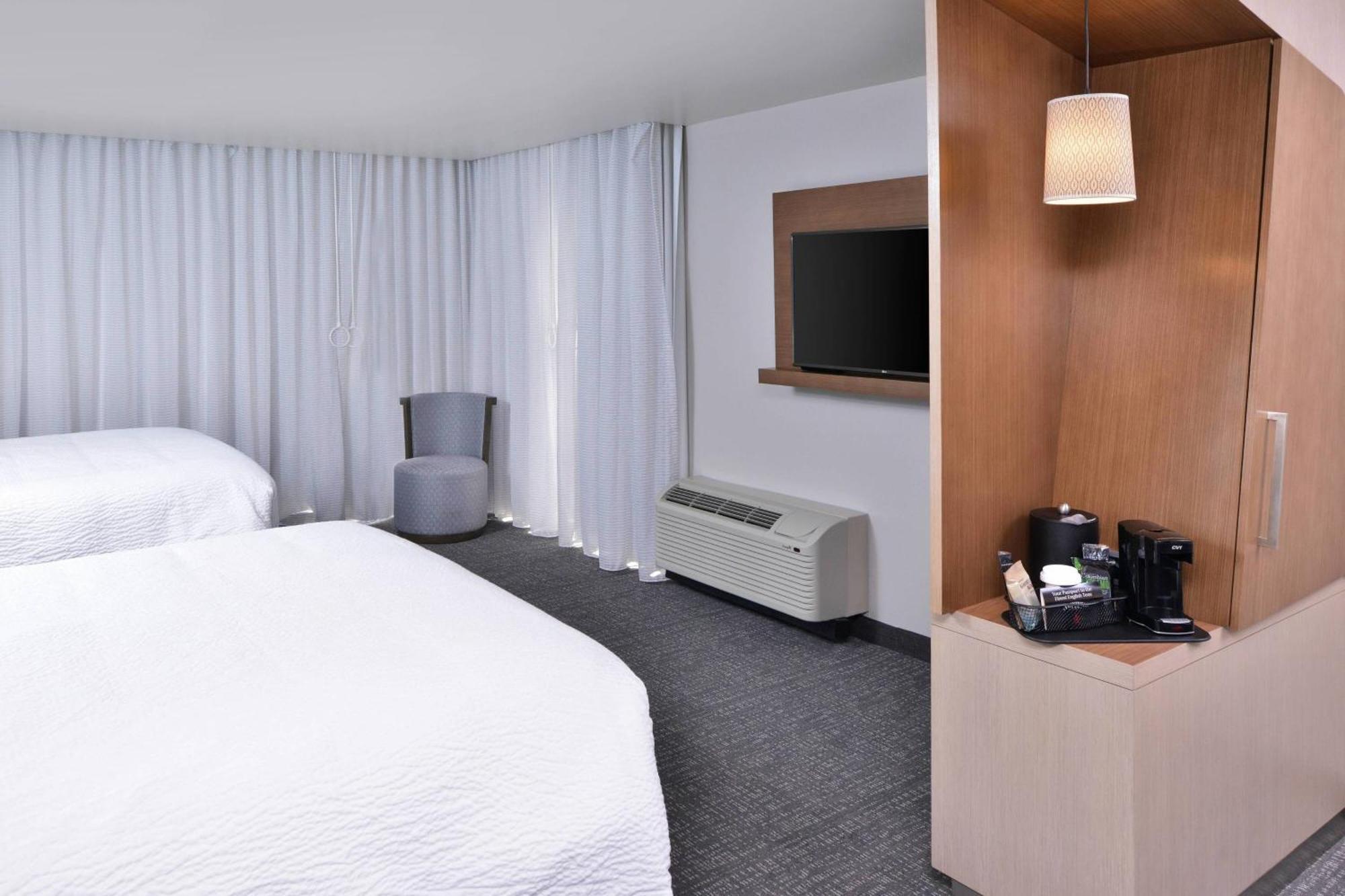 Courtyard By Marriott Columbus Гроув Сити Екстериор снимка