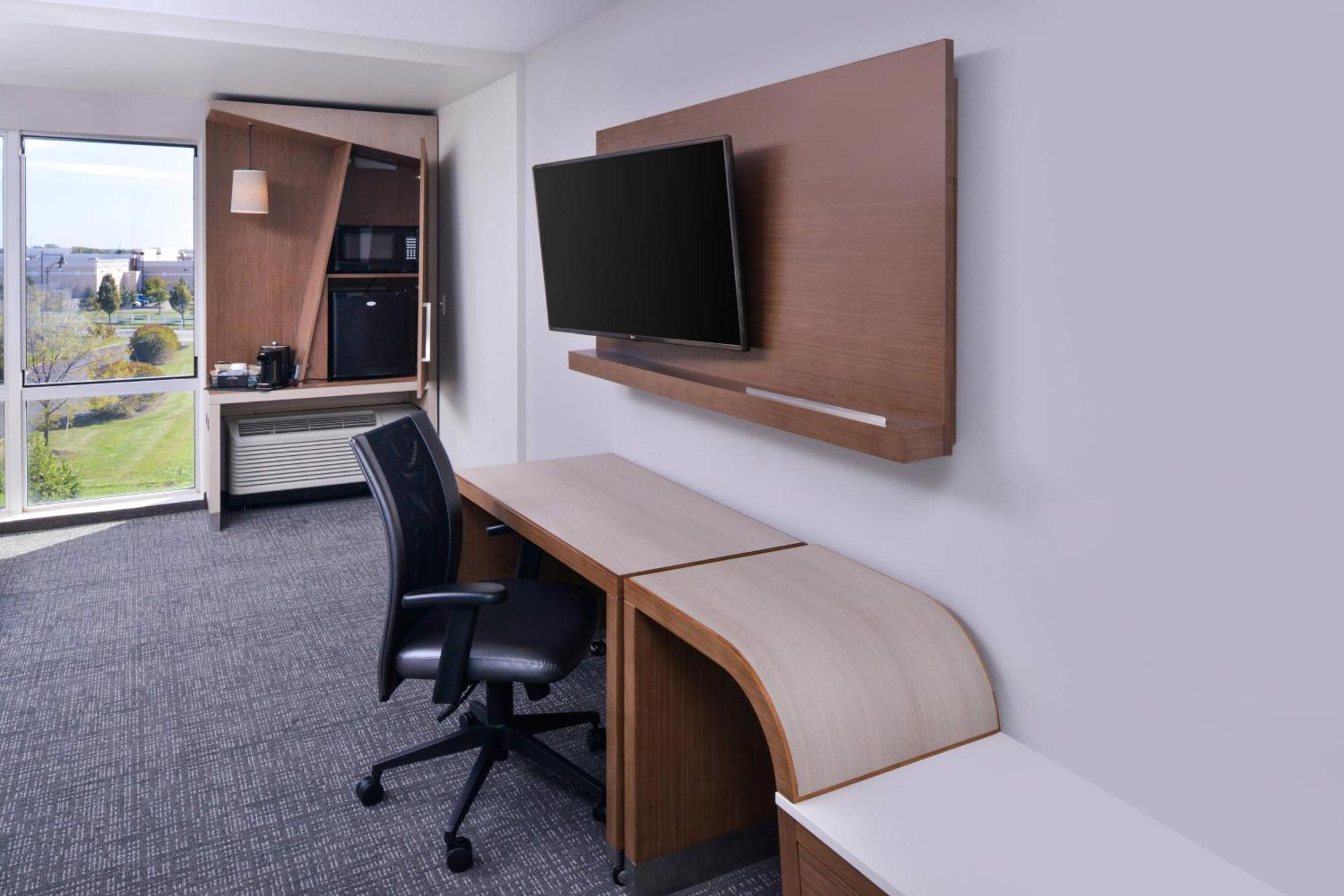 Courtyard By Marriott Columbus Гроув Сити Екстериор снимка